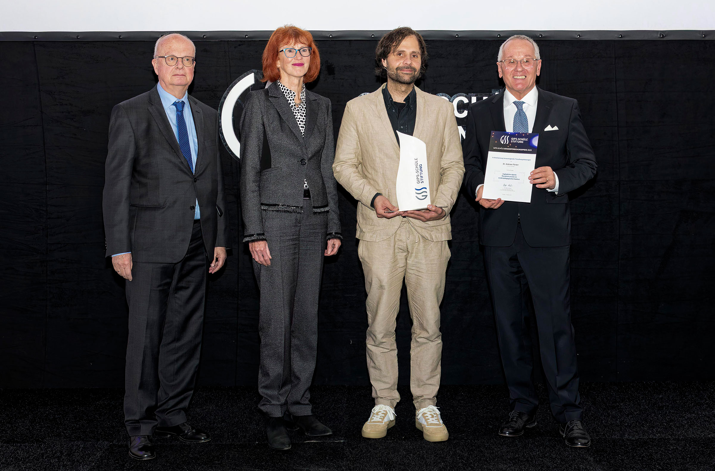 gips-schuele-stiftung-sonderforschungspreis-2025-Andreas-Foerster-th